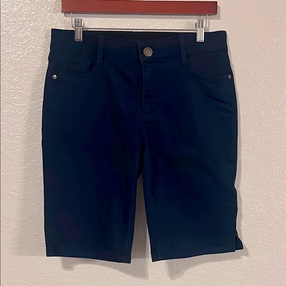 Liz Claiborne Navy Soft Denim Like Jeans Size 6